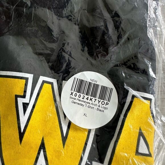 lowa Hawkeyes Arch Logo Tee Black XL NWT IN PACKAGING - Picture 3 of 4